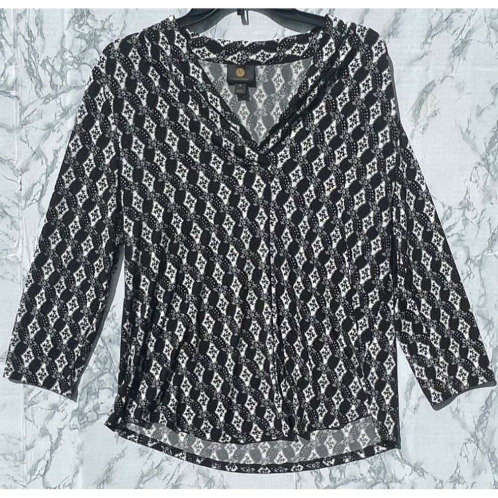 JM Collection Medium V-Neck Blouse Geo Gardens Black/White